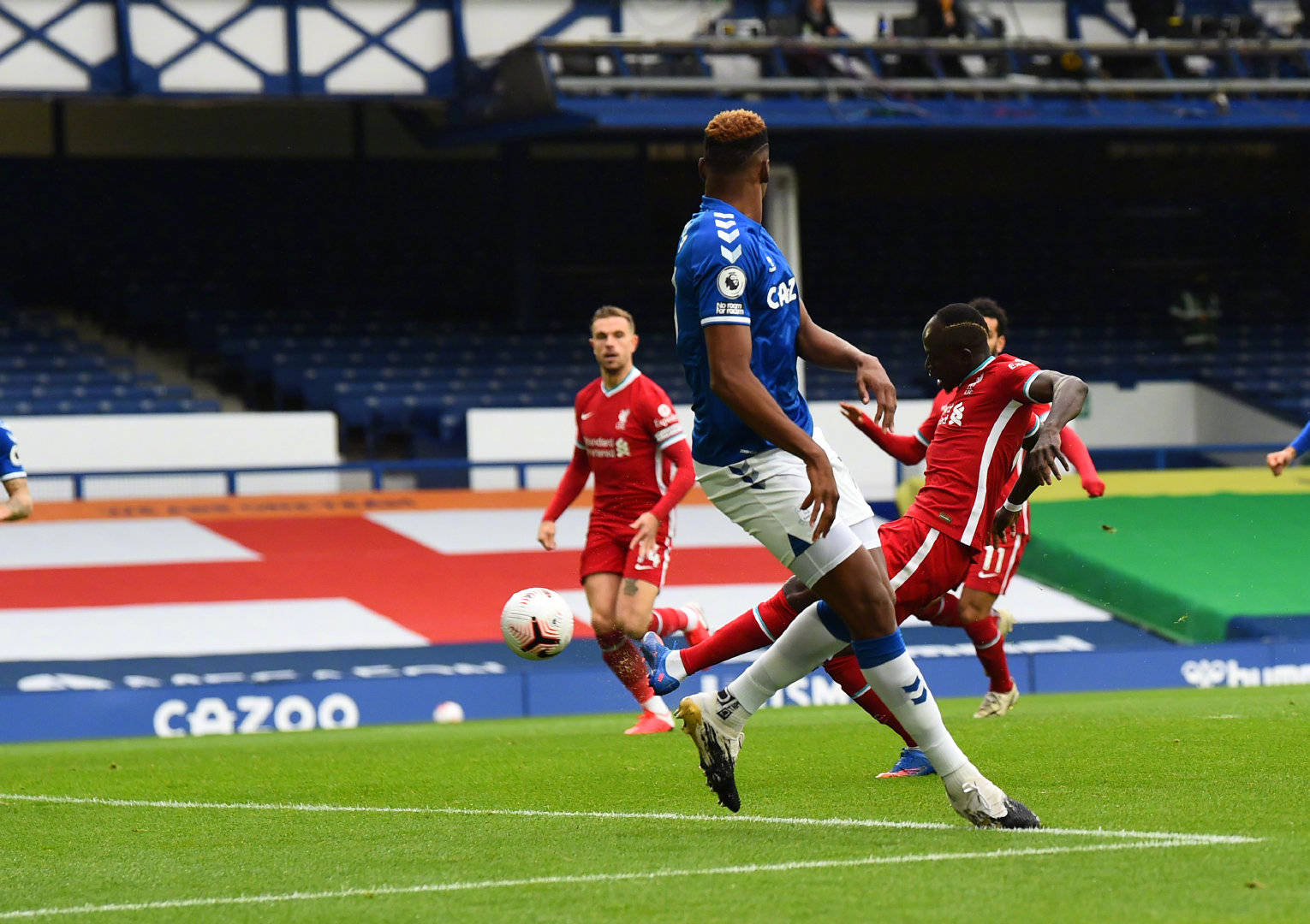 足球比赛不 足球比赛不